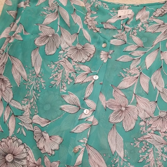 Blouse - Picture 2 of 3